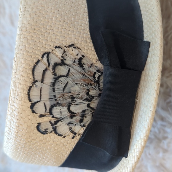 Straw Hat - Picture 2 of 5